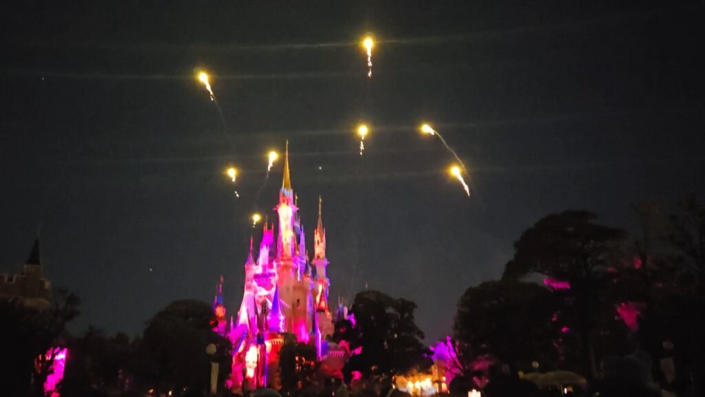 Adulting at Tokyo DisneyLand: My 15-Year Comeback Guide 20250209 1802502 1024x576