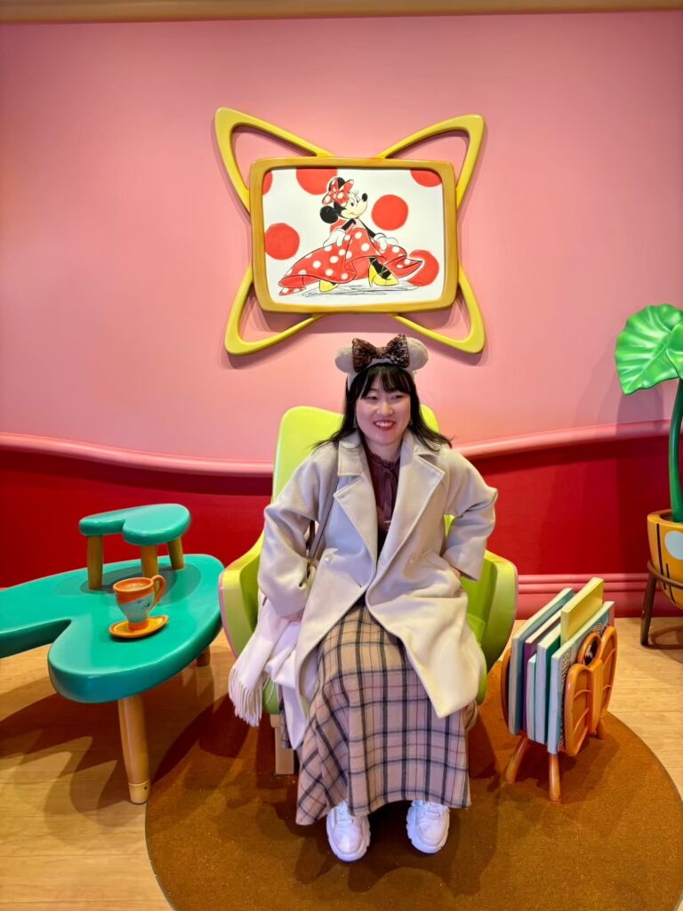 Adulting at Tokyo DisneyLand: My 15-Year Comeback Guide LINE ALBUM ディズニー旅行1日目🩷ランド 260306 14 768x1024